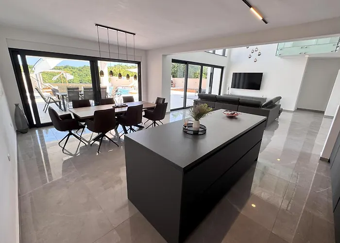 Lustria Villa Labin (Istria)