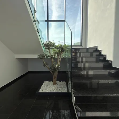 Lustria Villa